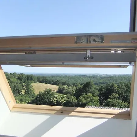 Oda ve Kahvaltı D'hotes Le Foursou 3*